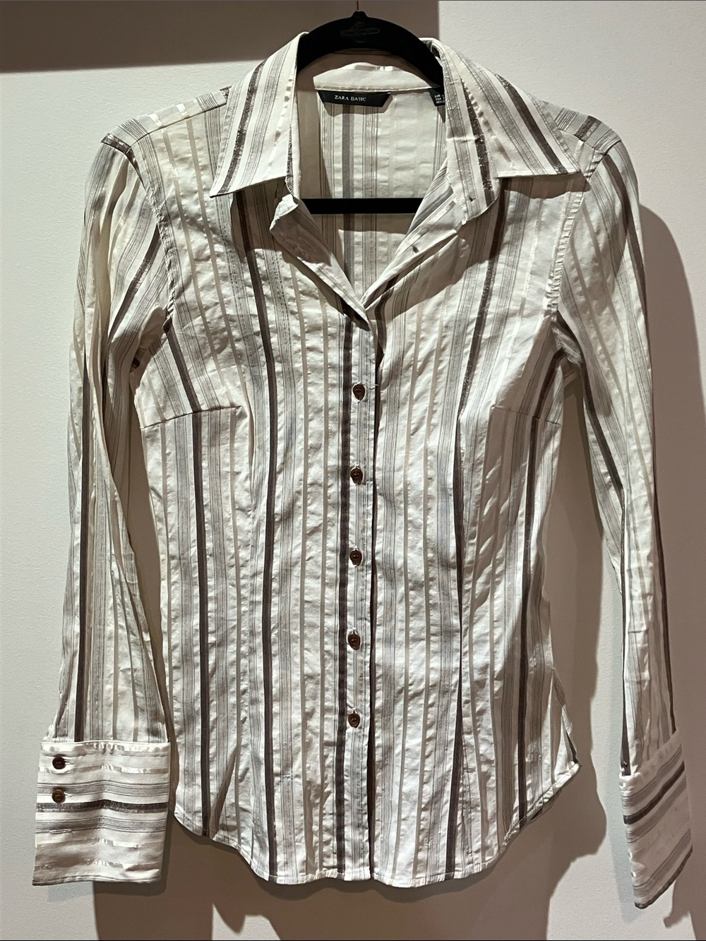EUC Zara white/brown pinstripe button down | Size S